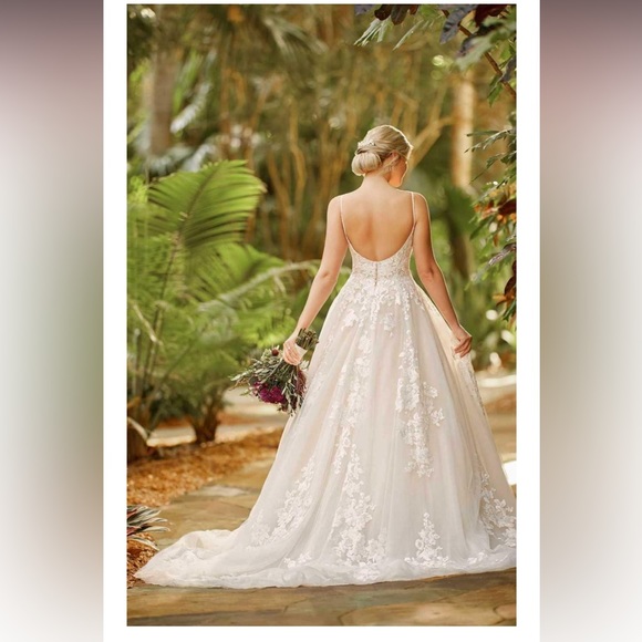 Essence of Australia D3100 wedding dress - Picture 2 of 5